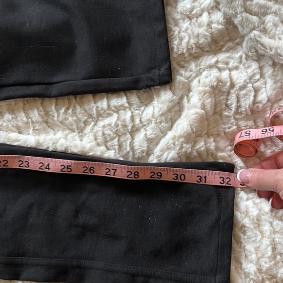 Roots black 5 pocket stretch denim made of 67% tencel, 29% nylon 4% spandex - Picture 5 of 5